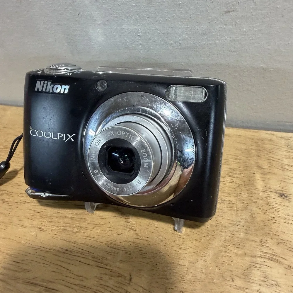 Nikon Coolpix L24 Black Compact Camera 14.0MP 3.6x Zoom FOR PARTS Repair